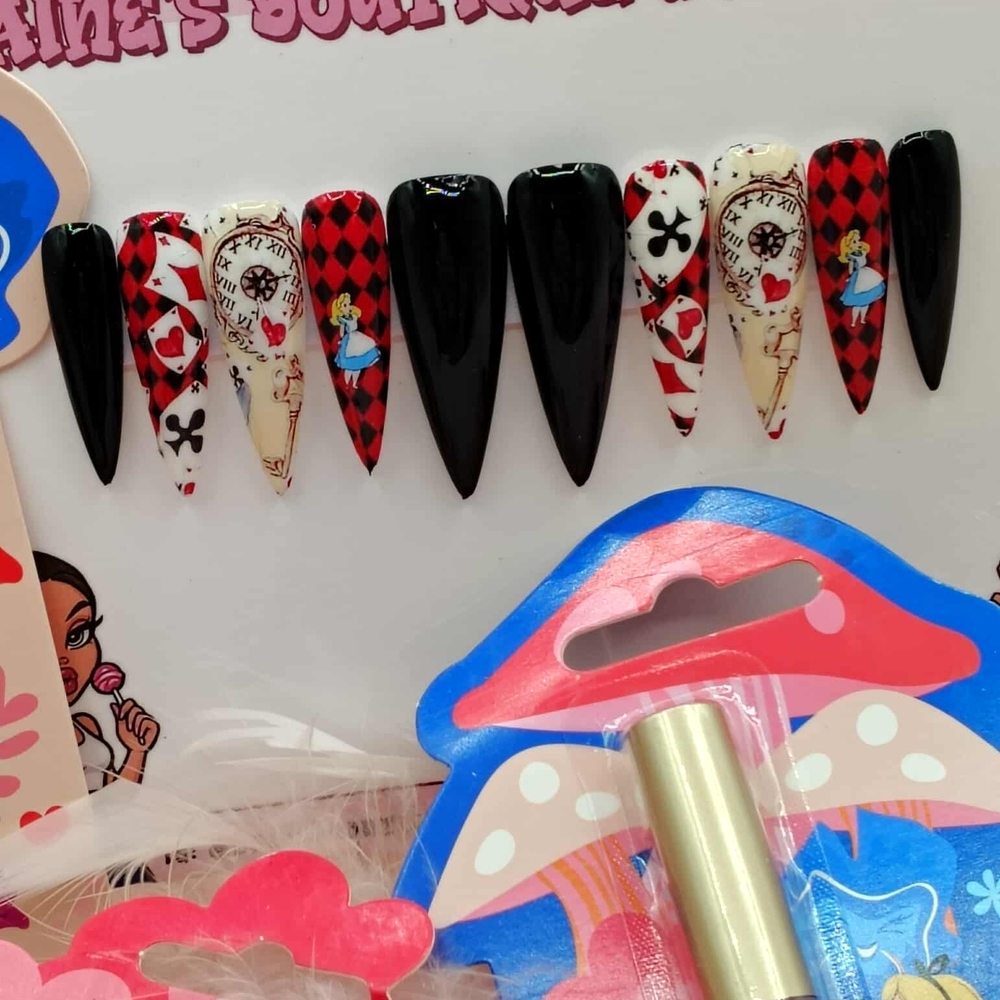 Whimsical Wonderland Press-On Nails - Black and Red